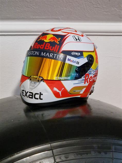 Red Bull Racing - F1 - Max Verstappen - 2019 - 1/2 Scale helmet - Catawiki