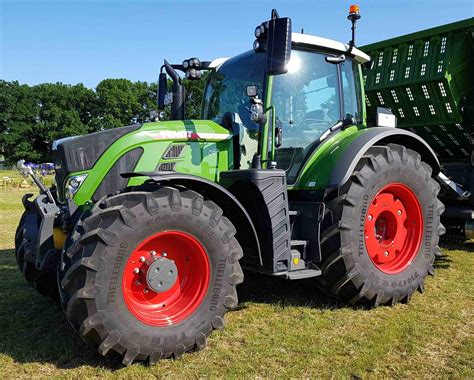 Fendt Vario Mit Schneidwerk Am Beim Tag Der Offenen T R