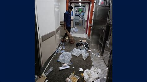 Agency News Indian Railways Changes Cleaning System In Vande Bharat