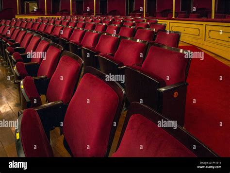 Poltronas Teatro Solis Hi Res Stock Photography And Images Alamy