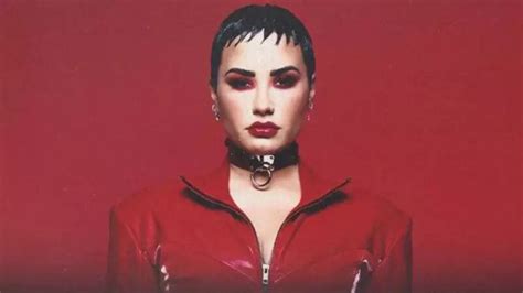 A Era É Nova Mas Demi Lovato Está De Volta às Raízes Woo Magazine