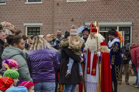 Hier Komt Sinterklaas Met Zijn Pieten In De Regio Aan Rtv