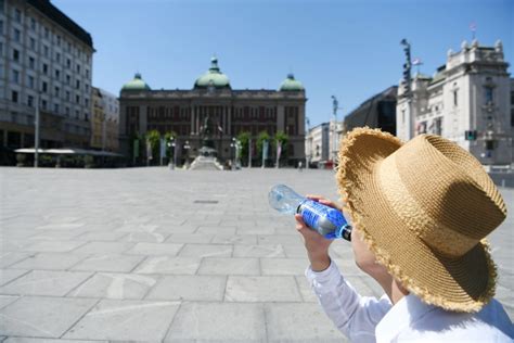 Danas Prete No Sun Ano I Veoma Toplo Vreme Temperatura Do