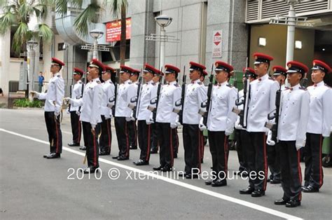 2010 NOV Changing of Istana Guards Ceremony, Singapore | xtemujin 360 ...