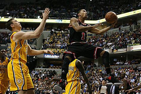 Derrick Rose injury: Bulls PG returns to practice, set to travel with ...