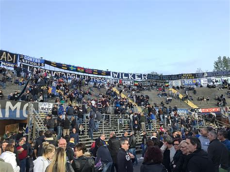 La Festa D Addio Alla Curva Nord Le Foto