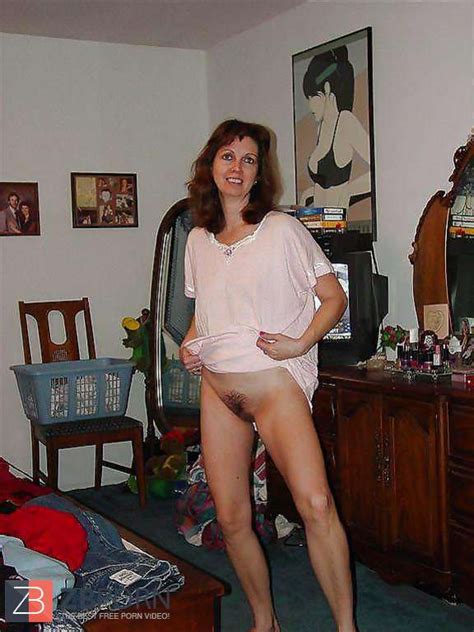 Wedding Ring Swingers Wives Display Pubic Hair ZB Porn