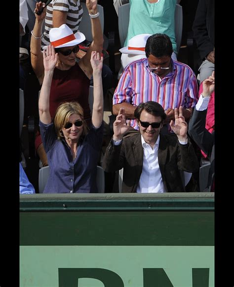 Photo Michèle Laroque et François Baroin font la hola dans les