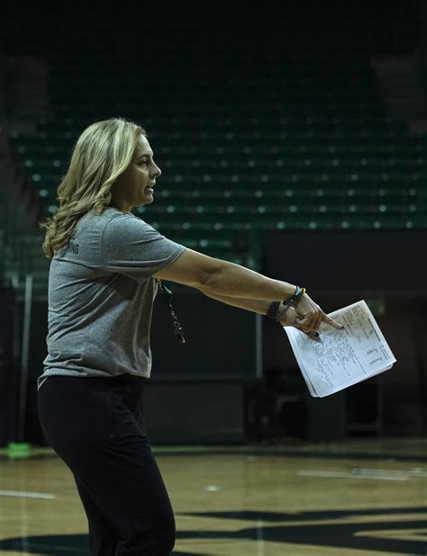 Baylor Wbb’s Nicki Collen Gives Public Statement Against Griner Detainment The Baylor Lariat