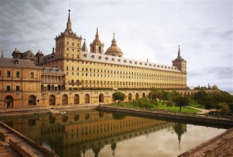 Monasterio De San Lorenzo De El Escorial La C Mara Del Arte