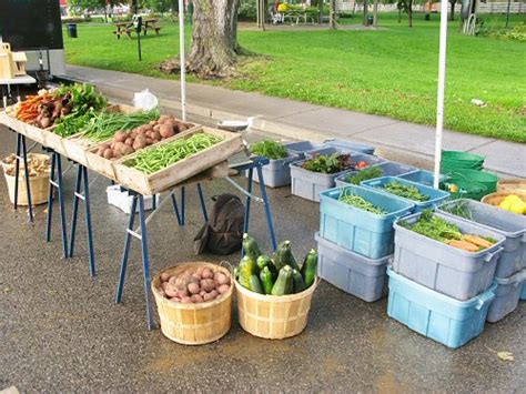 Farmers' market set-up | Tiny Farm Blog