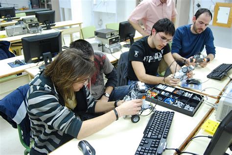 Iberobotics Rob Tica Robots Personales Y De Servicios Taller De