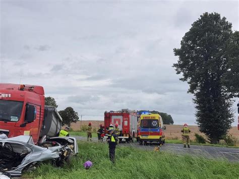 Śmiertelny wypadek na trasie Bonin Koszalin Trzech nastolatkow z BMW