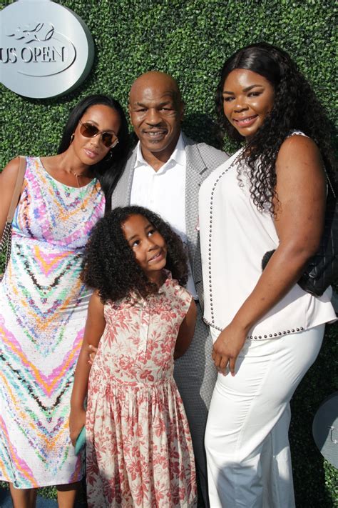 Photo Mike Tyson Sa Fille Gena Sa Femme Lakiha Spiker Et Leur Fille