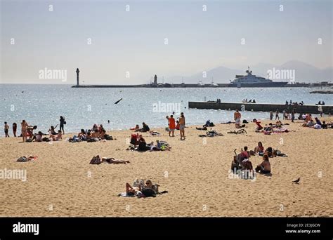 Beach in Cannes. France Stock Photo - Alamy