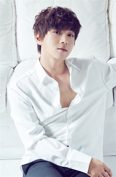 Be Ordinary Chinese Tv Shows Hwang Chi Yeol Singer