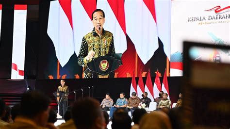 Foto Presiden Jokowi Tekankan Jajarannya Jaga Stabilitas Politik Dan