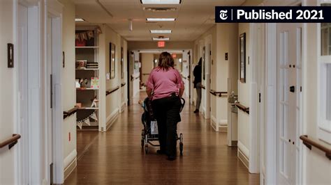 Waiting on U.S. Mandate, Some Nursing Homes Are Slow to Vaccinate Staff