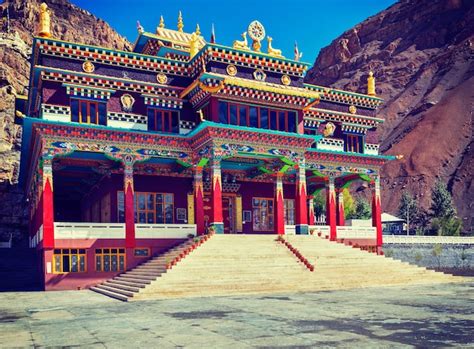 Premium Photo | Buddhist monastery in kaza spiti valley himachal ...