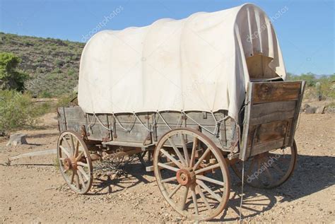 Old West Covered Wagon — Stock Photo © Davetroesh 43062151