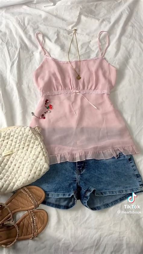 Pin By Cata On Clothes Outfits Summer Outfits Cute Outfits