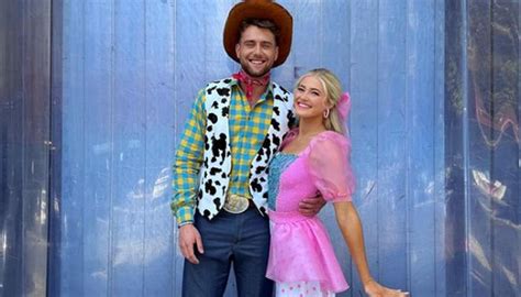 Dancing With The Stars Duo Harry Jowsey Rylee Arnold Attend The Eras