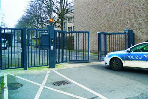 Entraquick Folding Gate Ii Security Solutions Ezi Security