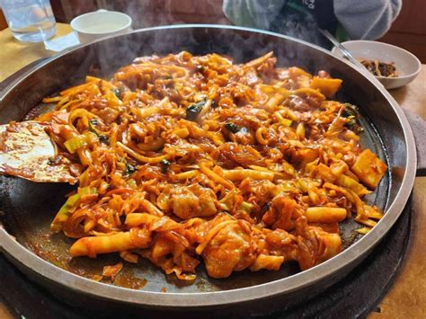 Great taste Dakgalbi, Must-try Korean chicken dish