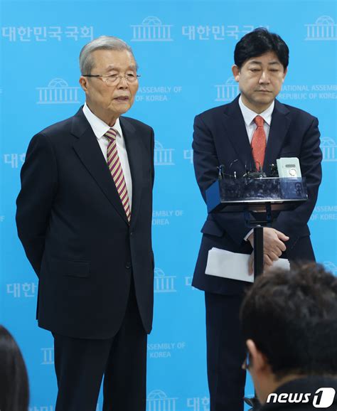 공천 관련 질문 받는 김종인 개혁신당 공관위원장 네이트 뉴스