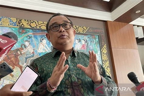 Istana Risma Belum Serahkan Surat Pengunduran Diri Sebagai Mensos