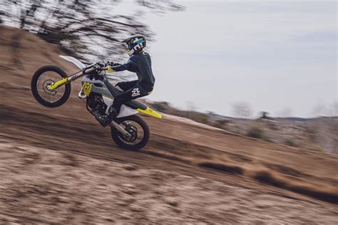 Husqvarna Presenta Su Nueva Gama De Motocross Motosan