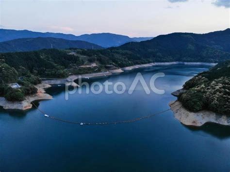 高知県本山町・土佐町 夕方の早明浦ダム No 24243667｜写真素材なら「写真ac」無料（フリー）ダウンロードok