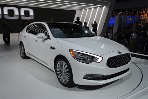 New Kia K Flagship Sedan Unveiled With V And V In La Live Photos