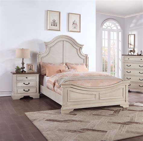 Formal Look Gorgeous Eastern King Size Bed and 2x Nightstands 3pc Set ...