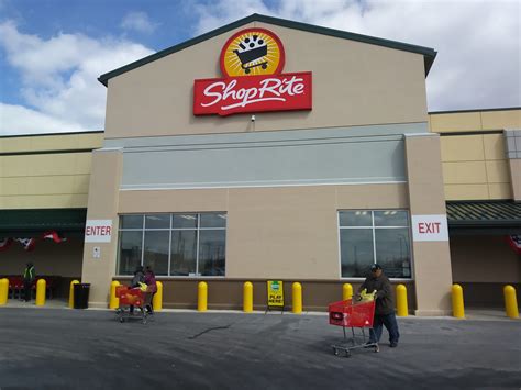 Corporate managers explain the recent upgrades at Shoprite Philadelphia Fox Street