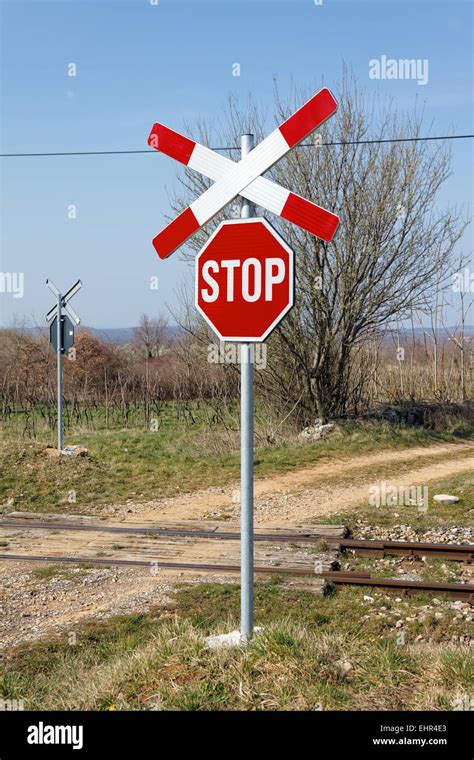 Unguarded Railway Crossing Hi Res Stock Photography And Images Alamy