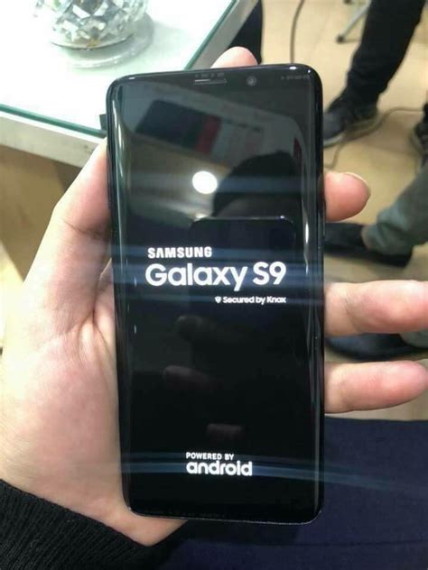 Samsung Galaxy S9 Real Device Appears In Leaked Hands On Photo Gizmochina