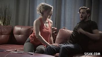 Riley Reyes Echa La Gran Polla De Su Hermanastro XVIDEOS