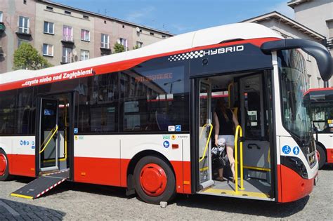 PKM otwiera się na pasażerów Zobacz nową flotę autobusów hybrydowych