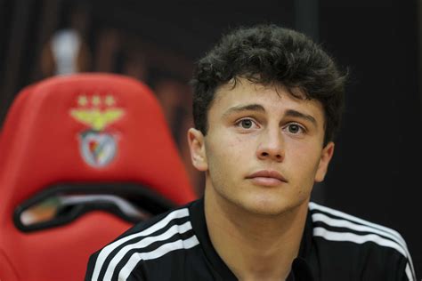 Man United To Spend M To Sign Portuguese Star Joao Neves