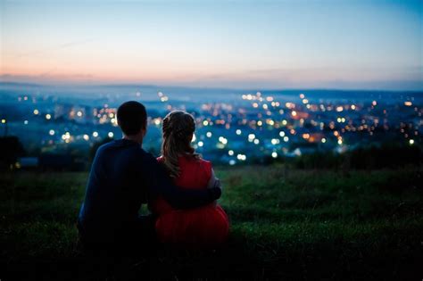 11 Fun Date Ideas For Introverts