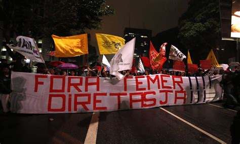 Manifestantes Fecham Avenida Paulista Em Protesto Contra Temer Jornal