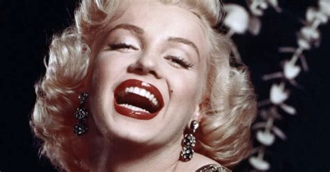 Marilyn Monroe Poses Naked In A Swimming Pool In Series Of Sultry Pictures To Go Up For Auction