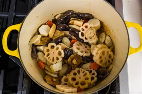 Chikuzenni Nishime Simmered Chicken and Vegetables 筑前煮 Just One