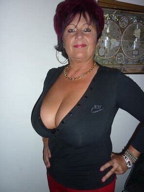 Sexy Mature Women Gorgeous Tits Tumblr 7d0f5f152bce970cc376560bf013c5be 2e1db881 640 Porn