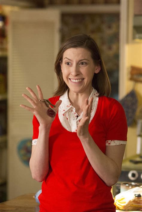 **"Sue Heck's Most Relatable Moments: A 16-Minute Nostalgic Journey