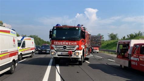 Nach Schwerem Unfall Im Burgenland Identit Ten Gekl Rt Sn At