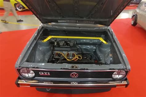 VW Golf MK1 Cabriolet Dengan Penyegaran Sederhana Di Kustomfest 2022