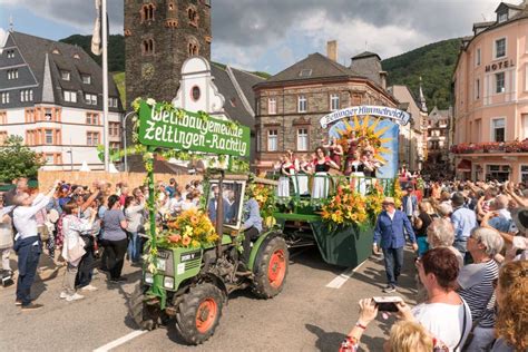 Wine Festival Parade in Bernkastel-Kues, Rheinland-Pfalz, Germany, Europe Editorial Photography ...