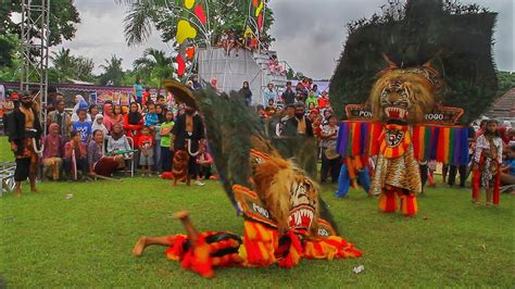 Atraksi Dadak Merak Reog Ponorogo YouTube